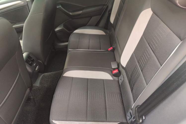 Used Volkswagen T-ROC 2018 230TSI DSG Two-Wheel Drive Advanced Version China VI Standard
