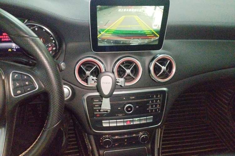 Used Mercedes-Benz GLA 2017 GLA 200 Fashion Model
