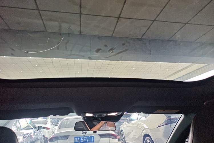 Used Changan UNI-V 2023 1.5T Prestige Model
