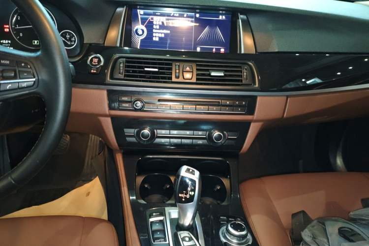 Used BMW 5 Series 2014 520Li Elegant Model