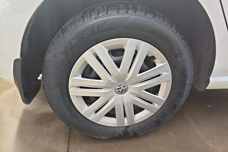 Used Volkswagen Polo 2016 1.4L Manual Fashion Model