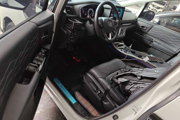 Used Honda Elysion 2022 2.0L eHEV Luxury First Edition
