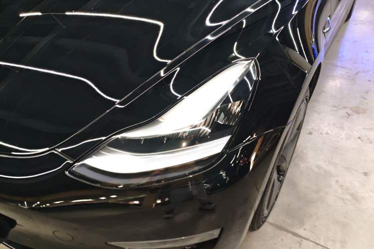 Used Tesla Model 3 2019 Long-Range Rear-Wheel-Drive Version

