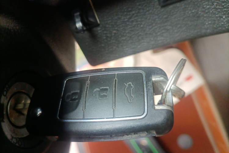 Used FORTHING Lingzhi 2022 Striving Version M5L 1.6L Base Model 7 Seats
