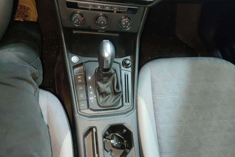 Used Volkswagen Lavida 2024 300TSI DSG Full-Comfort Edition