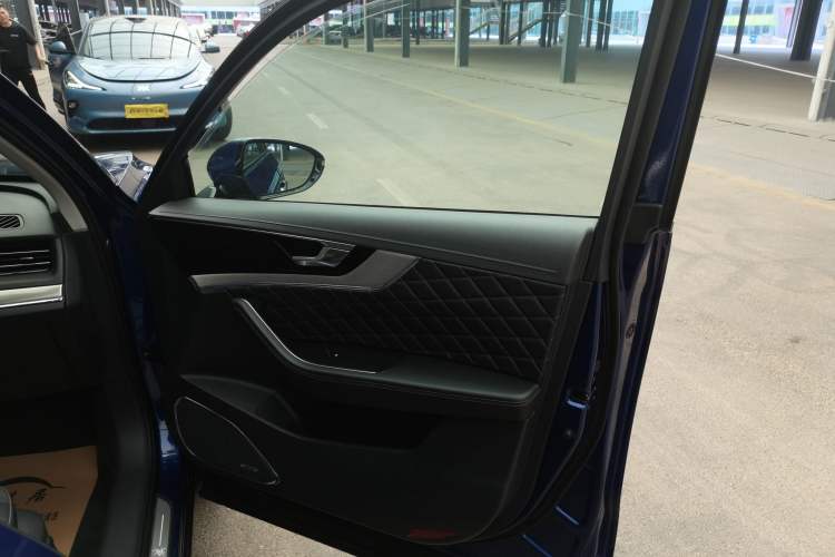 Used Hongqi HS5 2019 2.0T Smart Connect Flagship All-Wheel-Drive Version
