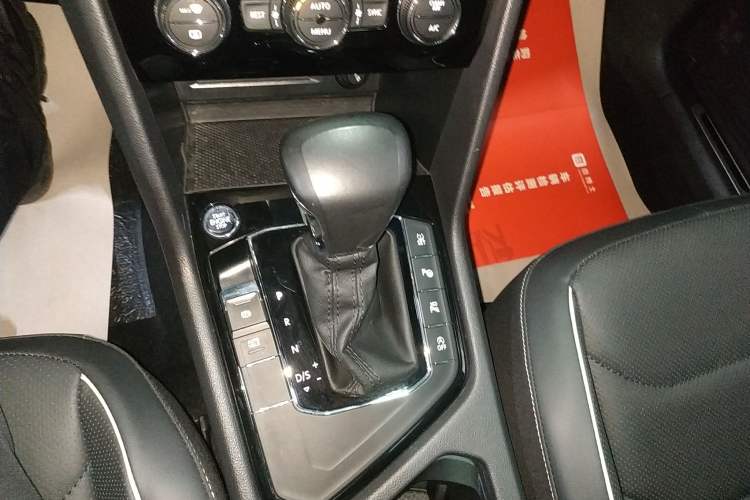 Used Volkswagen Tiguan L 2021 330TSI Automatic Two-Wheel Drive R-Line Flagship Edition
