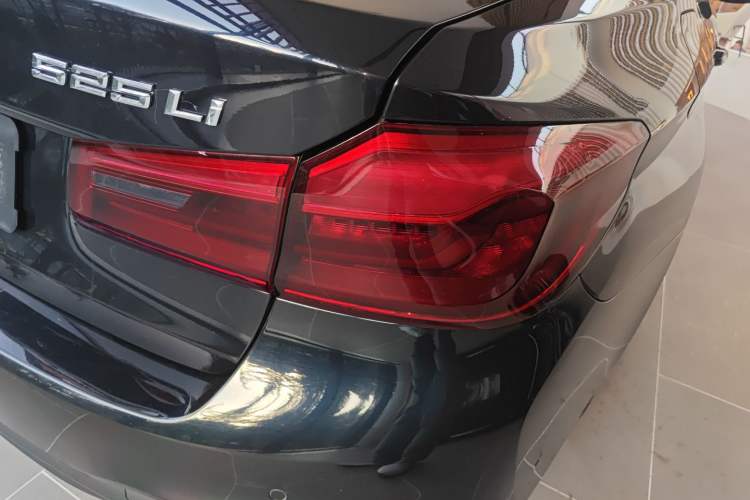 Used BMW 5 Series 2018 525Li M Sport Package
