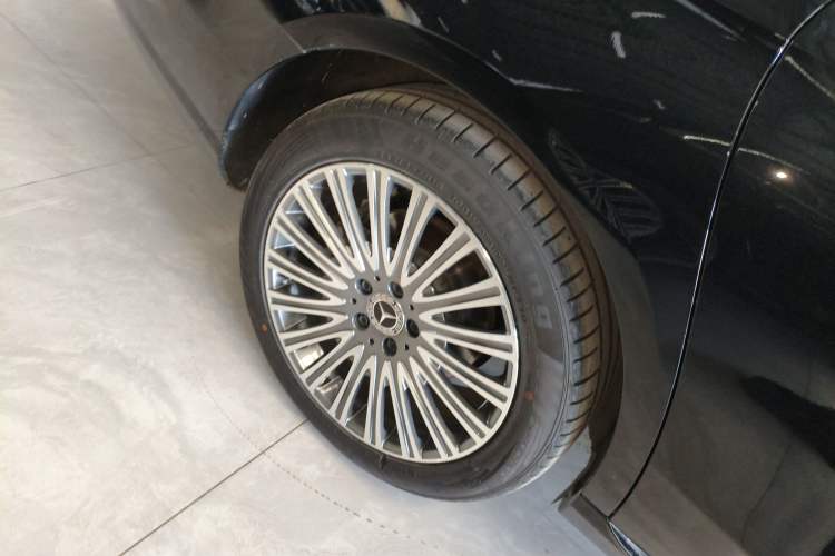 Used Mercedes-Benz E-Class 2023 Facelift E 260 L
