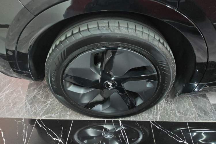 Used ONVO L60 2024 60 kWh Rear-Drive Version