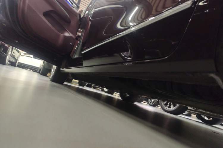 Used Buick GL8 2022 Avenir Aivia 7-Seater Deluxe Edition
