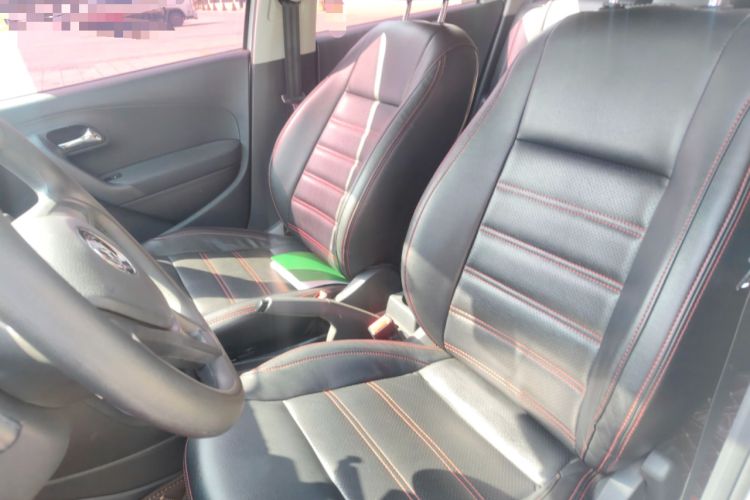 Used Volkswagen Polo 2016 1.4L Manual Fashion Model
