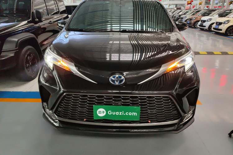 Used Toyota Granvia 2023 2.5L Hybrid Prestige PLUS Edition