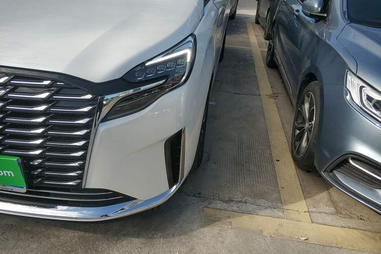 Used Buick GL8 2023 ES Lu Zun Comfort Model
