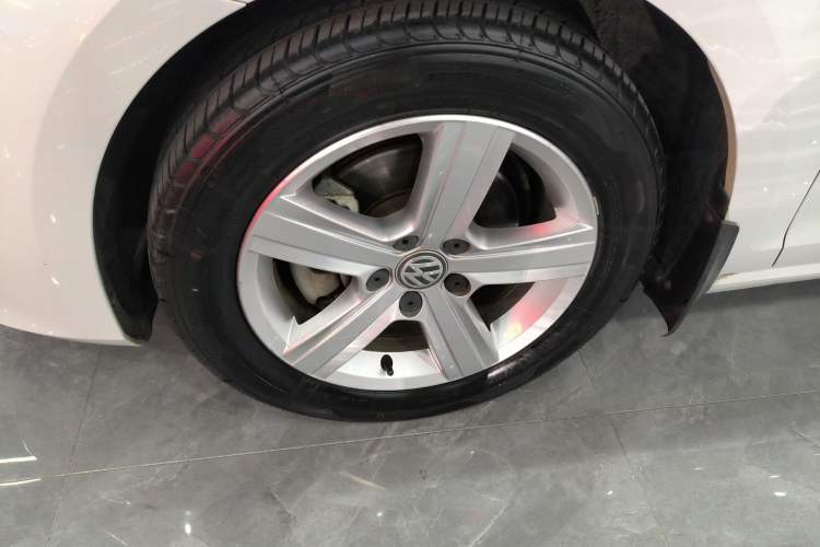 Used Volkswagen Golf 2016 230TSI Automatic Comfort Version
