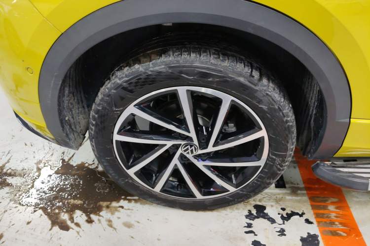 Used Volkswagen T-ROC 2023 300TSI DSG Two-Wheel Drive Starlight Edition