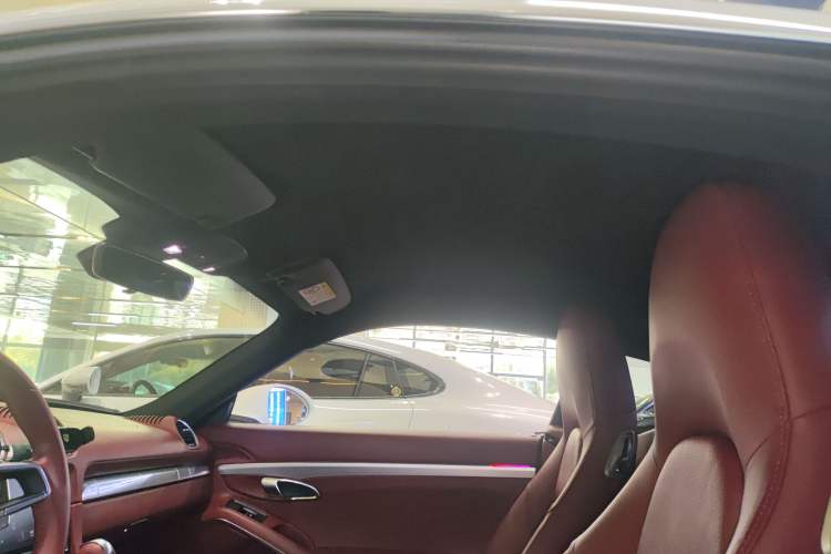 Used Porsche 718 2016 Cayman 2.0T
