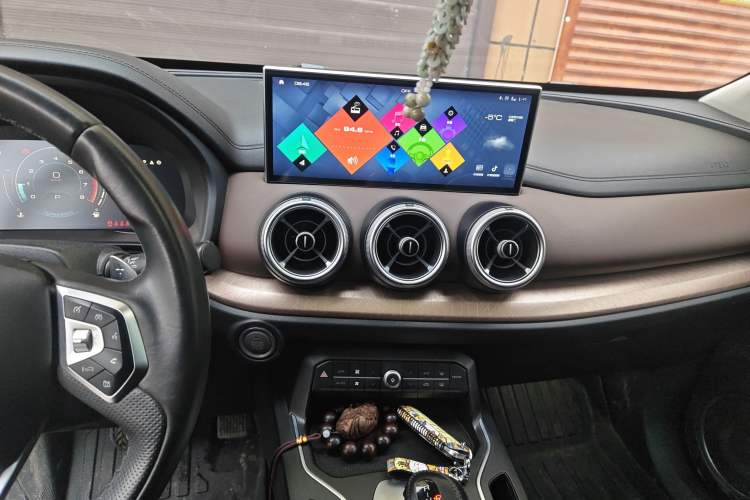 Used Wey VV5 2021 1.5T Two-Wheel Drive Smart Pioneer
