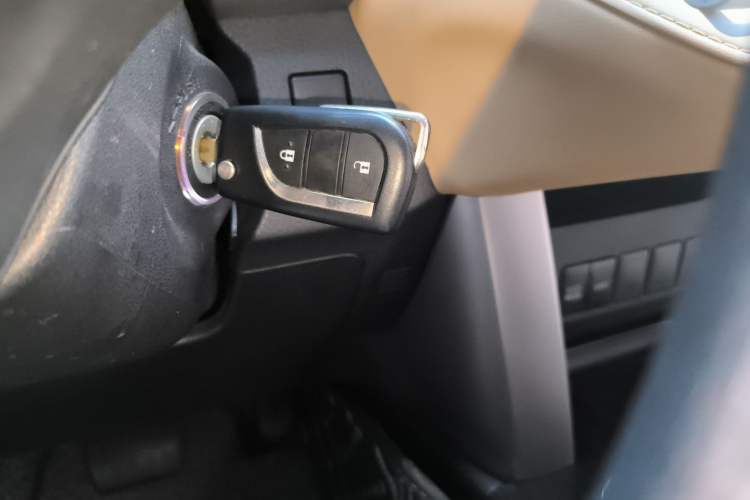 Used Toyota RAV4 2016 2.0L CVT Two-Wheel Drive Urban Edition China V Standard
