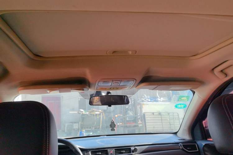 Used Dongfeng Fengon 580 2017 Revised Version 1.5T CVT Luxury Edition
