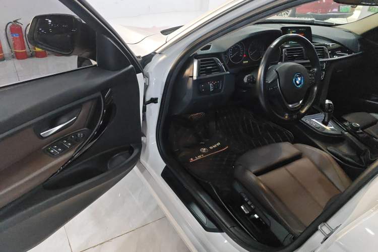 Used BMW 3 Series 2018 320Li Fashion Model
