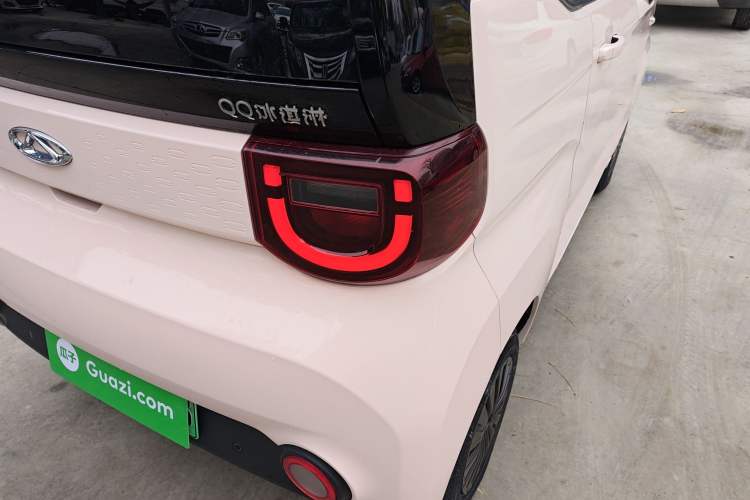 Used Chery QQ Ice Cream 2022 170km Sundae Phosphate Lithium-Ion
