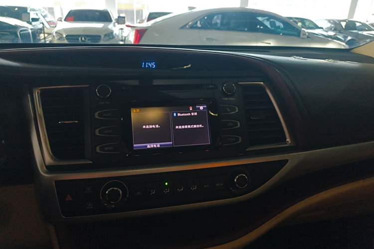 Used Toyota Highlander 2015 2.0T Two-Wheel Drive Elite Edition 7 Seats
