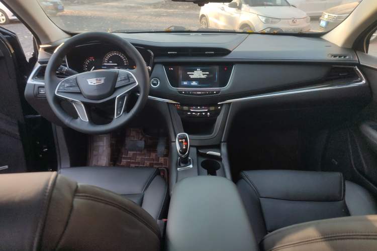 Used Cadillac XT5 2016 25T Luxury Model
