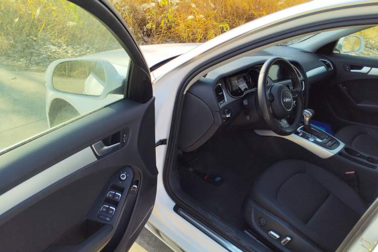 Used Audi A4L 2016 35 TFSI Collector's Edition Automatic Standard Model