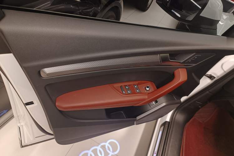 Used Audi Q5L 2022 40T Luxury Dynamic Model
