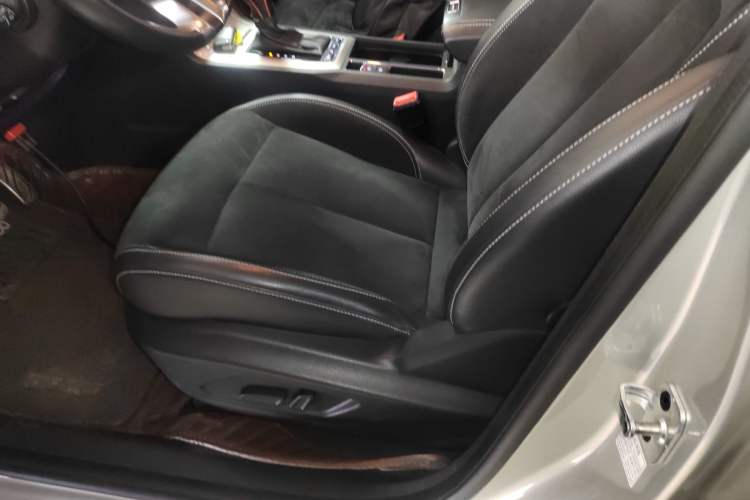 Used Roewe RX5 New Energy 2017 eRX5 50T Hybrid Connected Prestige Flagship Edition