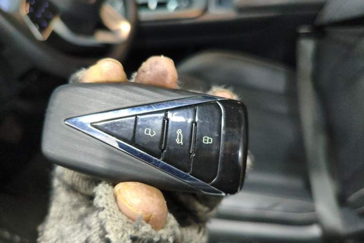 Used Venucia V DD-i 2023 110 km iE Version