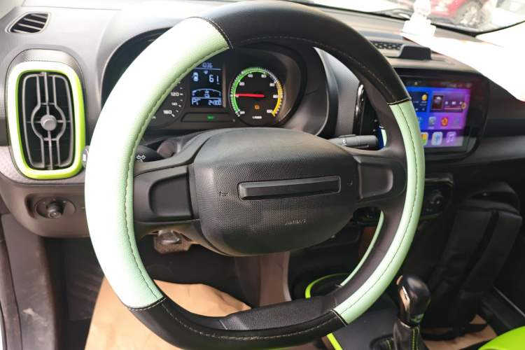 Used Roewe Clever 2021 302 km New Four-Seater Super-Efficient Version