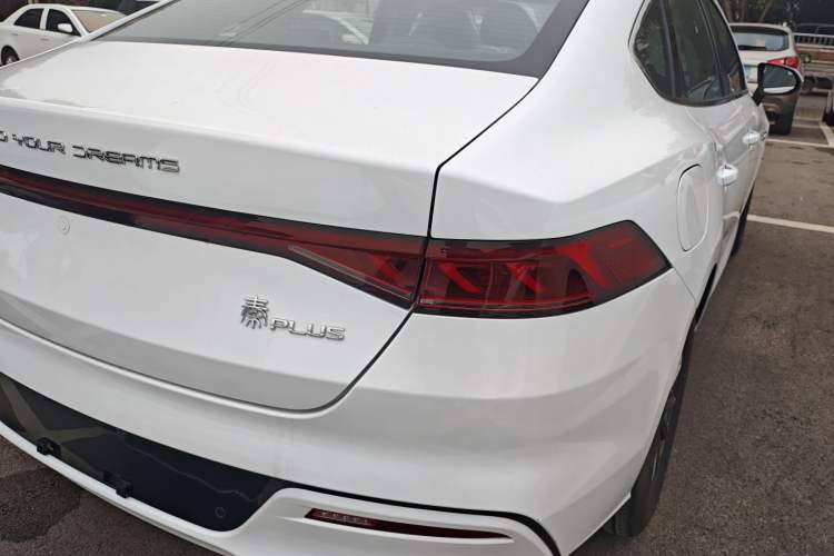 Used BYD Qin PLUS 2021 EV 400KM Leading Comfort Edition
