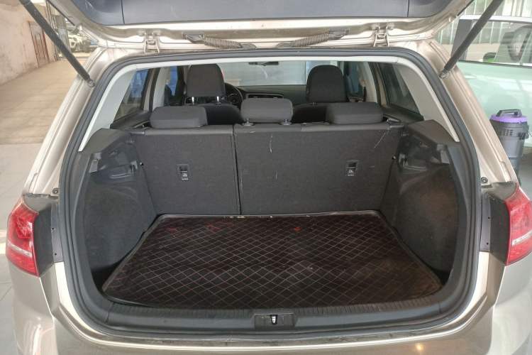 Used Volkswagen Golf 2016 1.6L Automatic Comfort Model
