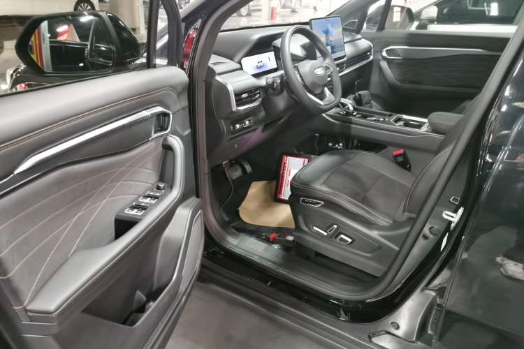 Used Geely Auto Haoyue L 2025 2.0T DCT Luxury Edition