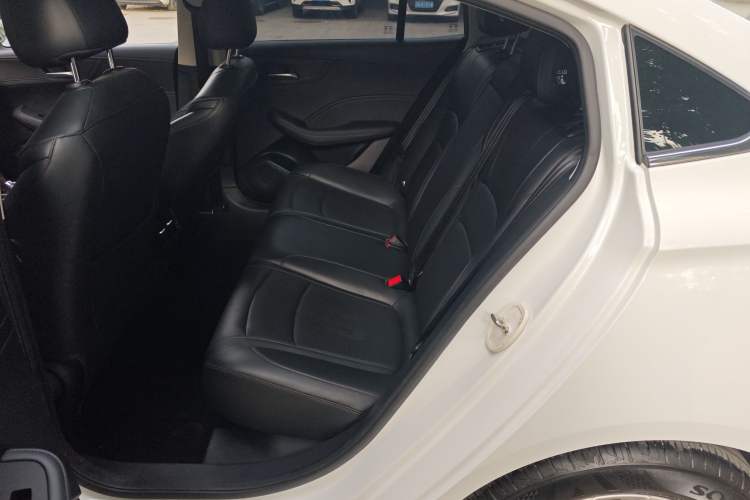 Used Roewe i5 2023 1.5L Manual Excellence Edition
