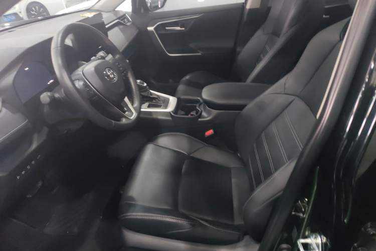 Used Toyota Wildlander 2023 2.0L CVT Two-Wheel Drive Prestige Version
