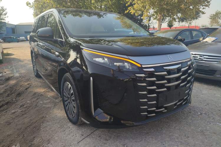 Used BYD Xia 2025 DM-i 1.5T 180km Beyond Edition
