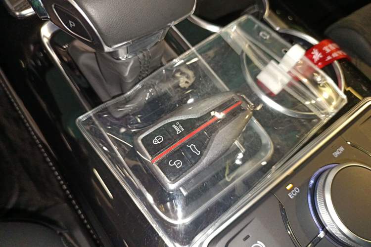 Used Hongqi HS7 2022 2.0T DCT Two-Wheel Drive Smart Connect Flagship Edition Seven Seats
