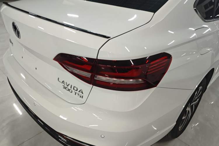 Used Volkswagen Lavida 2023 300TSI DSG Starry Sky Leading Edition
