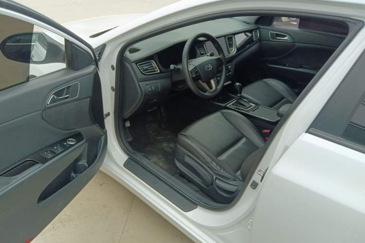 Used Hyundai Mistra 2016 1.8L Automatic Smart GLS
