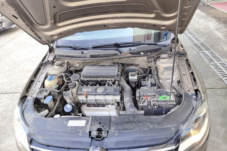 Used Volkswagen Bora 2015 Value Edition 1.6L Manual Fashionable Style
