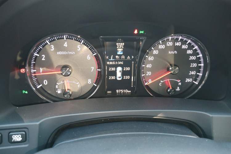 Used Toyota Crown 2015 2.0T Fashion Edition
