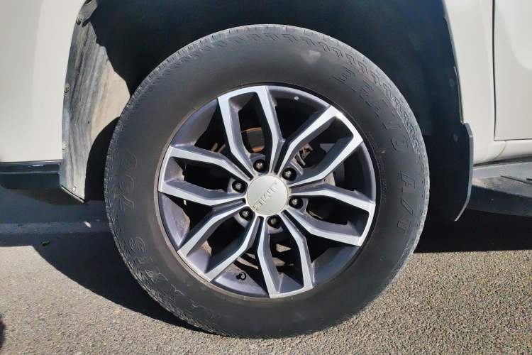 Used JMC Yuhu 9 2019 2.0T Automatic Gasoline Two-Wheel Drive Comfort Edition
