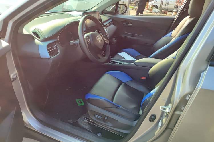 Used Toyota IZOA 2021 Dual-Motor 2.0L Yixiang Edition
