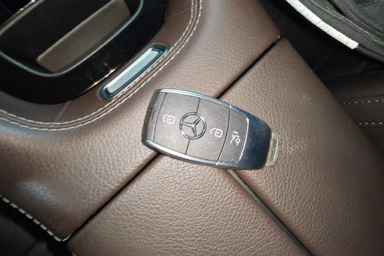 Used Mercedes-Benz GLE 2023 GLE 350 4MATIC Stylish Model
