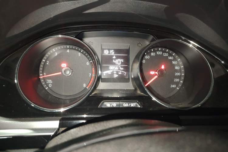 Used Volkswagen Bora 2016 1.6L manual Comfort trim level
