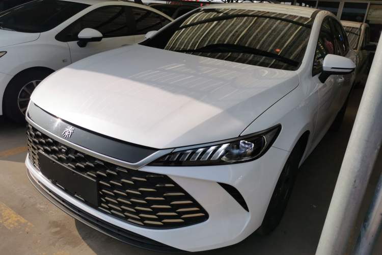 Used BYD Qin PLUS 2025 DM-i Smart Drive 55KM Leading Model