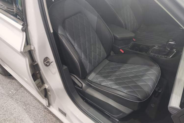 Used Volkswagen Sagitar 2023 300TSI DSG Excellence Edition
